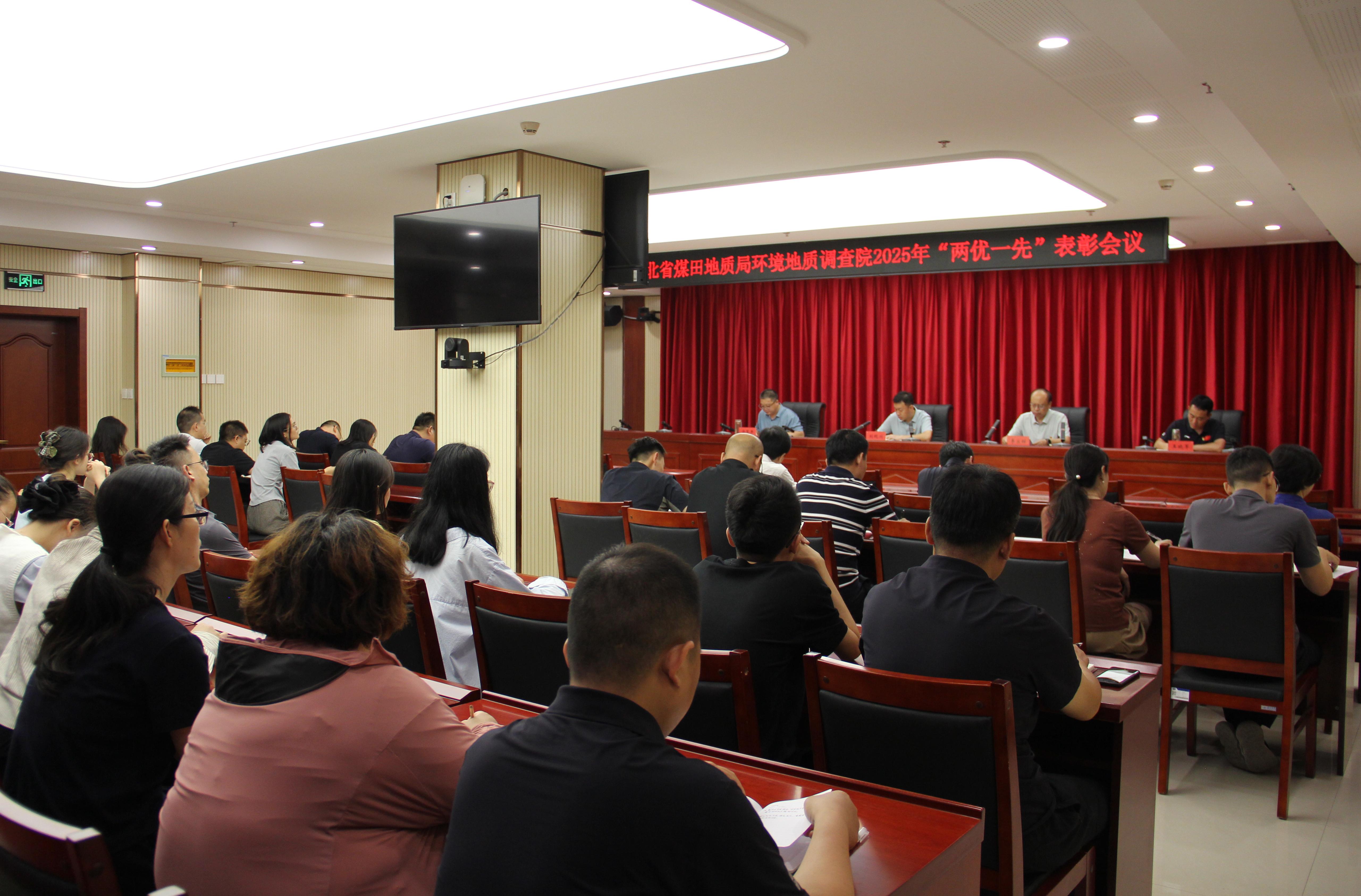 1752482161248032609.jpg IMG_1808(1).jpg